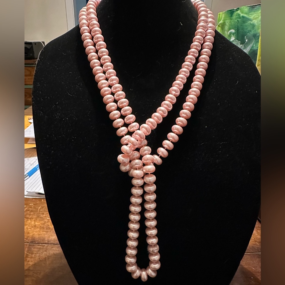 Pearls, synthetic, pink, 31 inches in half